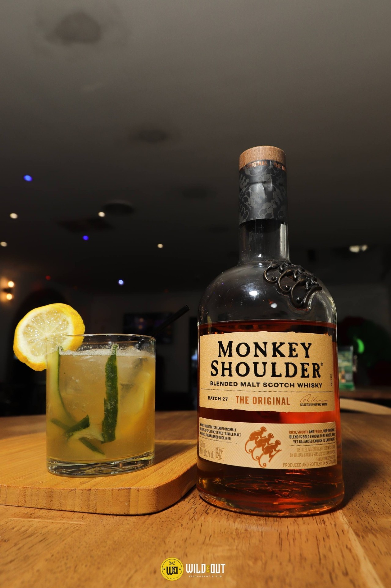 Monkey Shoulder whisky cocktail with lemon
