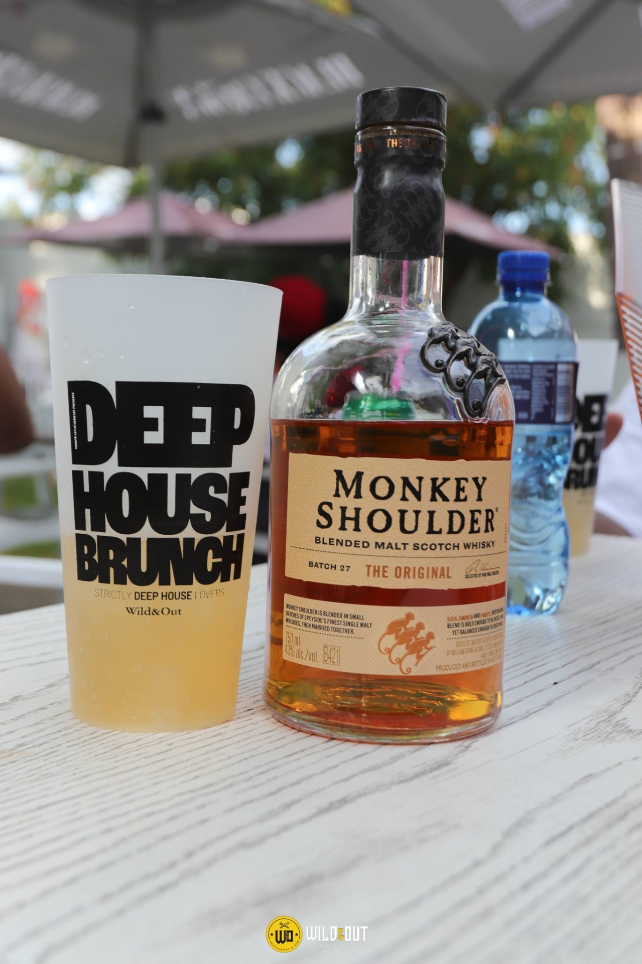 Deep House Brunch tumbler with whisky